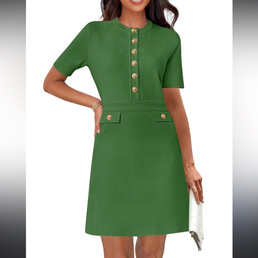 Green Short Sleeve Dress with Gold Buttons